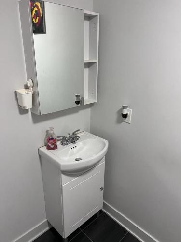 Cozy Getaway in Ahuntsic-Cartierville Cozy Getaway in Ahuntsic-Cartierville