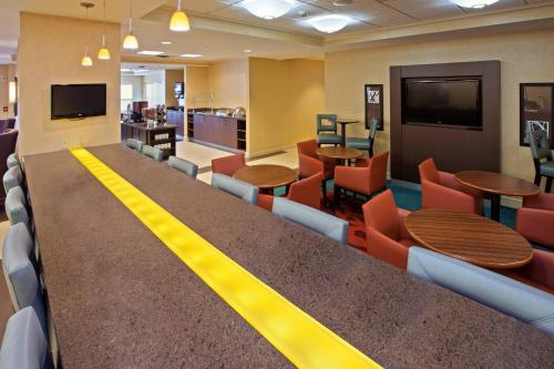 طعام و مشروبات, ريزدنس إن إنديانابوليس كارميل (Residence Inn Indianapolis Carmel) in Carmel طعام و مشروبات, ريزدنس إن إنديانابوليس كارميل (Residence Inn Indianapolis Carmel) in Carmel