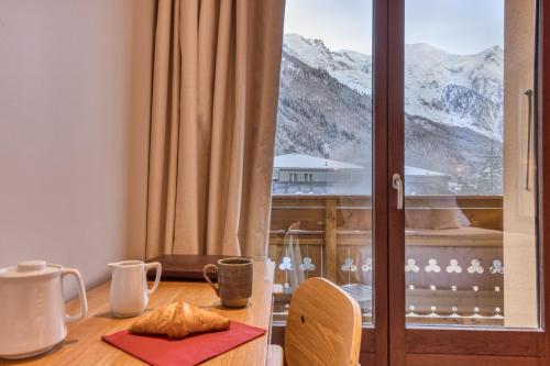 HOTEL LYRET in شاموني مونت بلانك HOTEL LYRET in شاموني مونت بلانك