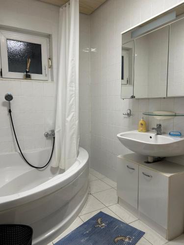 Fürdőszoba, Monteurzimmer Eschenbach in Eltmann Fürdőszoba, Monteurzimmer Eschenbach in Eltmann