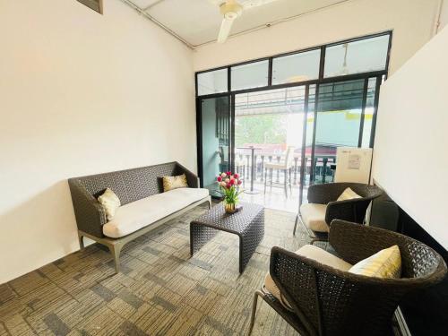 Hotel and Homestay Four Friends Tanah Merah in Tanah Merah Hotel and Homestay Four Friends Tanah Merah in Tanah Merah