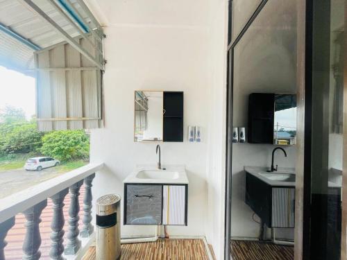Hotel and Homestay Four Friends Tanah Merah in Tanah Merah Hotel and Homestay Four Friends Tanah Merah in Tanah Merah