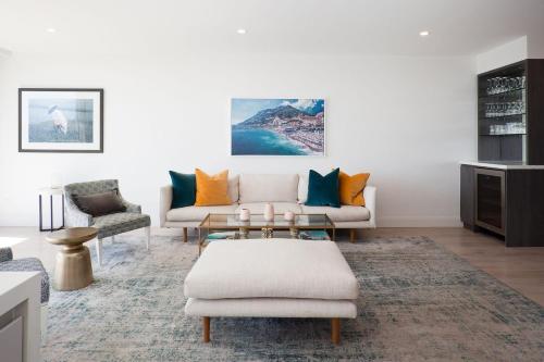 Harbour Eyes, Darling Point Isyd in Darling Point Harbour Eyes, Darling Point Isyd in Darling Point