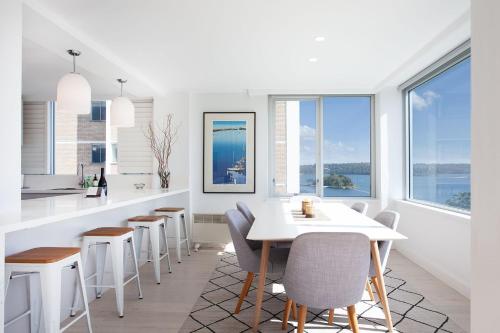 Harbour Eyes, Darling Point Isyd in Darling Point Harbour Eyes, Darling Point Isyd in Darling Point