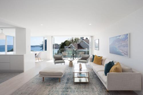 Harbour Eyes, Darling Point Isyd in Darling Point Harbour Eyes, Darling Point Isyd in Darling Point