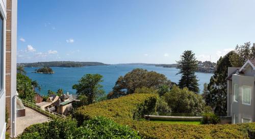 Harbour Eyes, Darling Point Isyd in Darling Point Harbour Eyes, Darling Point Isyd in Darling Point