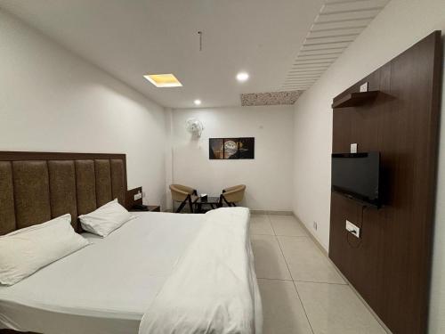Saavan Lodge LLP in Nawanshahr Saavan Lodge LLP in Nawanshahr
