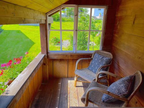 SwissHut Stunning Views Alps Lake - Apart. Erli Up in Därligen SwissHut Stunning Views Alps Lake - Apart. Erli Up in Därligen