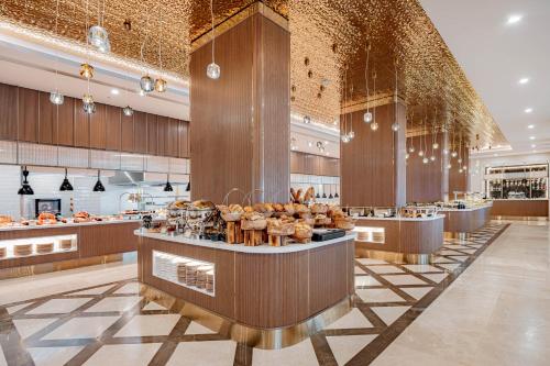 莫里特公园**酒店 (Merit Park Hotel Casino) in 卡拉奥兰诺古 莫里特公园**酒店 (Merit Park Hotel Casino) in 卡拉奥兰诺古