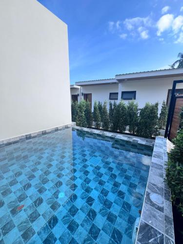 サロチャ ビラ10