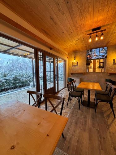 Pubhouse & Rooms Pahulja in Kolasin Pubhouse & Rooms Pahulja in Kolasin