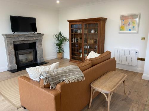 Willow Lodge Cashel- Rock View-Sleeps from 2 up to 8 guests in Cashel Willow Lodge Cashel- Rock View-Sleeps from 2 up to 8 guests in Cashel
