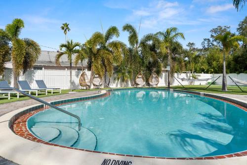 Studio Apt W 2q Beds & Shared Pool 01 in Clearwater City Center Studio Apt W 2q Beds & Shared Pool 01 in Clearwater City Center