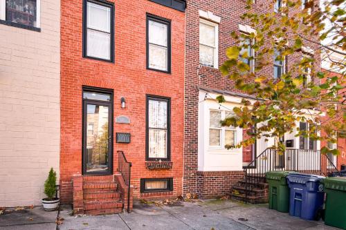 2 Mi to National Aquarium Canton Home with Patio! in Canton 2 Mi to National Aquarium Canton Home with Patio! in Canton