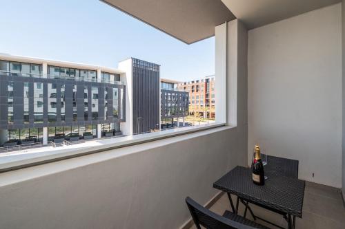 Trendy Apartment in Century City