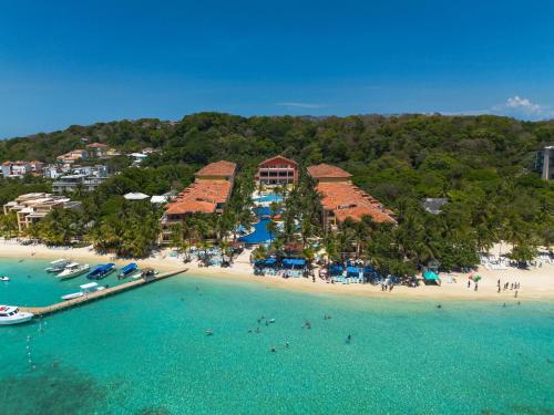 Infinity Bay, Spa & Beach Resort in Остров Roatan Infinity Bay, Spa & Beach Resort in Остров Roatan