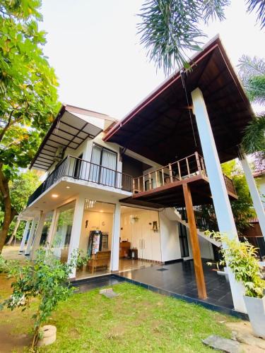 Canel Park Hotel in Polonnaruwa Canel Park Hotel in Polonnaruwa