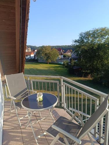 Erkély/terasz, Auszeit am Vulkan - Appartements mit Fasssauna in Laubach Erkély/terasz, Auszeit am Vulkan - Appartements mit Fasssauna in Laubach