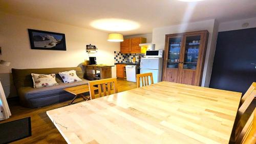 Résidence Les Cytises - Agréable T2 avec jardin et terrasse 4/6 personnes MAE-6871 (Residence Les Cytises - Agreable T2 avec jardin et terrasse 4/6 personnes MAE-6871) in Vallouise Résidence Les Cytises - Agréable T2 avec jardin et terrasse 4/6 personnes MAE-6871 (Residence Les Cytises - Agreable T2 avec jardin et terrasse 4/6 personnes MAE-6871) in Vallouise