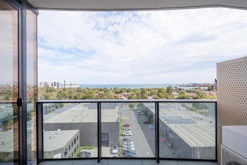 Luxury Bay View Apartment in South Melbourne Luxury Bay View Apartment in South Melbourne