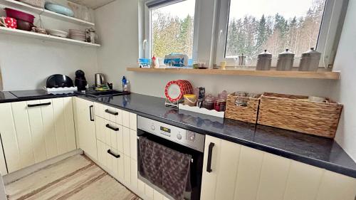 Cozy Little House Meex & Sauna - 5km from Võru (Cozy Little House Meex & Sauna - 5km from Voru) in ヴル Cozy Little House Meex & Sauna - 5km from Võru (Cozy Little House Meex & Sauna - 5km from Voru) in ヴル