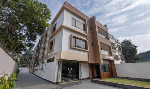 A szálláshely kívülről, The Golden Sand in Sonari A szálláshely kívülről, The Golden Sand in Sonari