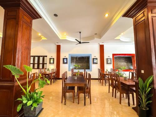 Banquet hall, VPlus Hotel in Siem Reap Banquet hall, VPlus Hotel in Siem Reap