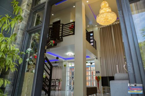 Rainiers Resort House or Villa Accommodation in Santiago Rainiers Resort House or Villa Accommodation in Santiago