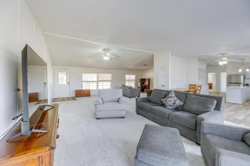Tranquil Elgin Getaway with Private Deck and Patio! in Elgin Tranquil Elgin Getaway with Private Deck and Patio! in Elgin