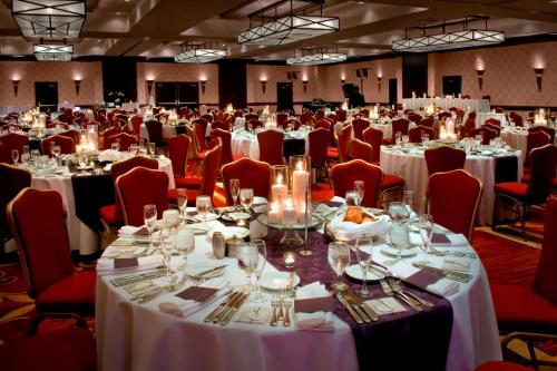 Tárgyalóterem/bálterem, Trumbull Marriott Shelton in Stratford (Connecticut) Tárgyalóterem/bálterem, Trumbull Marriott Shelton in Stratford (Connecticut)