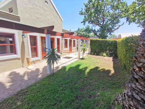 Garden, Vredelus Manor in Riebeek-Wes Garden, Vredelus Manor in Riebeek-Wes
