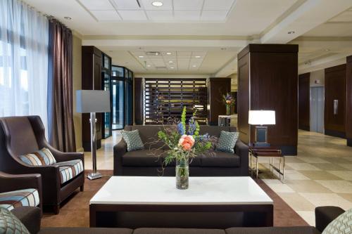 Lobby, Sheraton Niagara Falls in Niagara Falls (NY) Lobby, Sheraton Niagara Falls in Niagara Falls (NY)