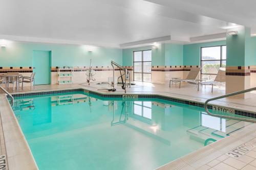 泳池, 惠靈特瑞阿德爾福亞地區萬豪春丘套房酒店 (SpringHill Suites Wheeling Triadelphia Area) in 惠靈 泳池, 惠靈特瑞阿德爾福亞地區萬豪春丘套房酒店 (SpringHill Suites Wheeling Triadelphia Area) in 惠靈
