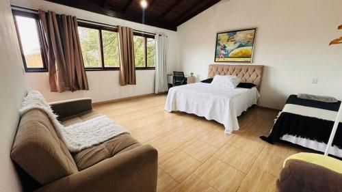 Hostel Ribeirão do Sol (Hostel Ribeirao do Sol) in Ribeirao da Ilha Hostel Ribeirão do Sol (Hostel Ribeirao do Sol) in Ribeirao da Ilha