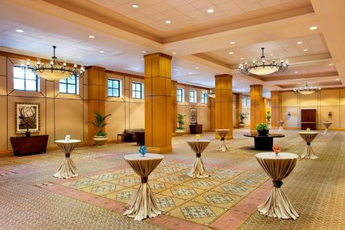 ห้องประชุม / บอลรูม, โรงแรมเชอราตัน เบอร์มิงแฮม (Sheraton Birmingham Hotel) near ลีเจิน ฟิล ห้องประชุม / บอลรูม, โรงแรมเชอราตัน เบอร์มิงแฮม (Sheraton Birmingham Hotel) near ลีเจิน ฟิล