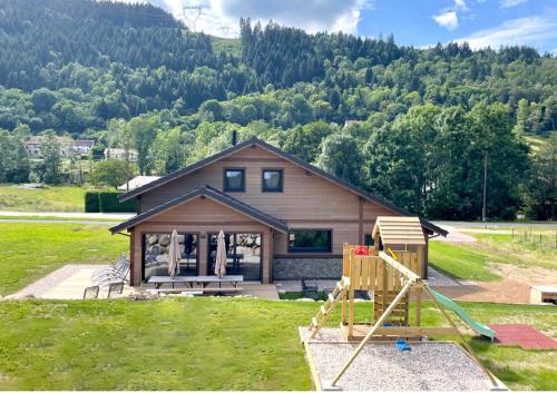 Chalet cosy 4 étoiles le Domaine Des Mésanges (Chalet cosy 4 etoiles le Domaine Des Mesanges) in 普蘭凡 Chalet cosy 4 étoiles le Domaine Des Mésanges (Chalet cosy 4 etoiles le Domaine Des Mesanges) in 普蘭凡