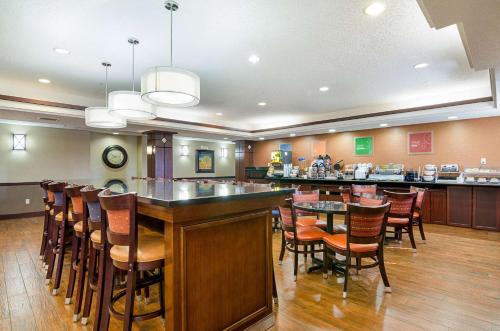 Eten en drinken, Comfort Inn & Suites in Hutchinson (KS) Eten en drinken, Comfort Inn & Suites in Hutchinson (KS)