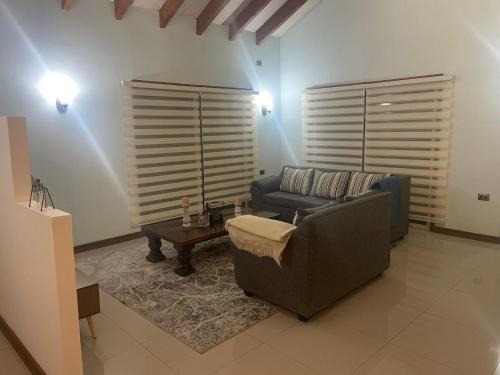 Casa Grande con Tinaja a 10 minutos de Lago Puyehue y Rupanco Ruta 215 Internacional in Puyehue Casa Grande con Tinaja a 10 minutos de Lago Puyehue y Rupanco Ruta 215 Internacional in Puyehue