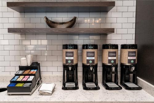 ห้องอาหาร, เรสซิเดนซ์ อินน์ แกรนด์ แรพิดส์ ดาวน์ทาวน์ (Residence Inn by Marriott Grand Rapids Downtown) near สนามกีฬา แวนแอนเดล ห้องอาหาร, เรสซิเดนซ์ อินน์ แกรนด์ แรพิดส์ ดาวน์ทาวน์ (Residence Inn by Marriott Grand Rapids Downtown) near สนามกีฬา แวนแอนเดล