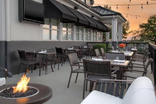 Restaurant, Holiday Inn Hotel & Suites Overland Park-West By IHG in Overland Park (KS) Restaurant, Holiday Inn Hotel & Suites Overland Park-West By IHG in Overland Park (KS)