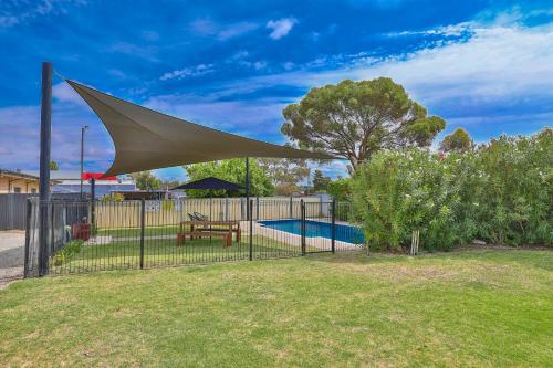 Robinvale Bridge Motel in Swan Hill Robinvale Bridge Motel in Swan Hill