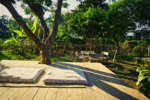 Balcony/terrace, ComeOn Stay&Sleep Chiang Rai – Farmstay & Bistro in Mae Chan Balcony/terrace, ComeOn Stay&Sleep Chiang Rai – Farmstay & Bistro in Mae Chan