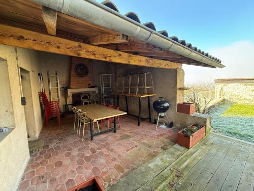 Létesítmények, Gîte du Château de Treffort (Gite du Chateau de Treffort) in Treffort Cuisiat Létesítmények, Gîte du Château de Treffort (Gite du Chateau de Treffort) in Treffort Cuisiat