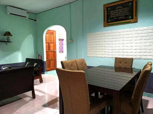 Super Fully Furnished House next to airport - peaceful, leisure and quite in Langkawi aeroport Super Fully Furnished House next to airport - peaceful, leisure and quite in Langkawi aeroport