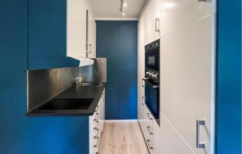 Kitchen, 1 Bedroom Amazing Apartment In Øyer in Oyer Kitchen, 1 Bedroom Amazing Apartment In Øyer in Oyer