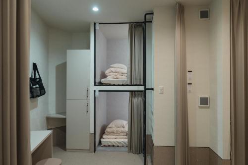 HOTEL minimumms Women-only capsule hotel in 沖繩本島 HOTEL minimumms Women-only capsule hotel in 沖繩本島