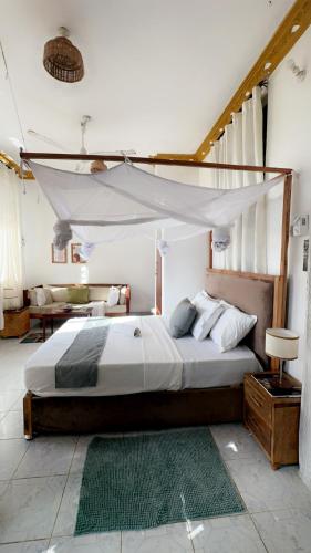 Round house studio apartment Shanzu serena