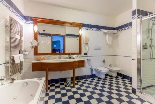 Hotel Casale in Colli Del Tronto Hotel Casale in Colli Del Tronto