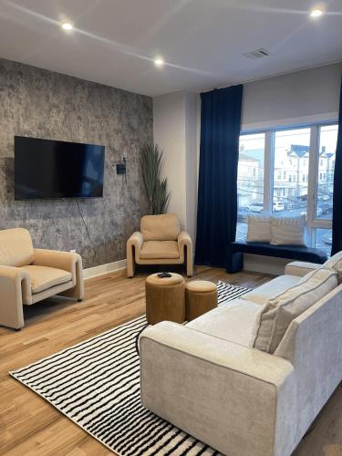 4br 5ba 4 Car Parking Bonus Rm and Back Yard in Χάρρισον 4br 5ba 4 Car Parking Bonus Rm and Back Yard in Χάρρισον