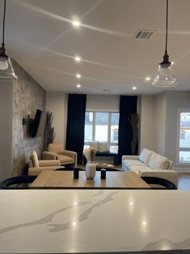 4br 5ba 4 Car Parking Bonus Rm and Back Yard in Χάρρισον 4br 5ba 4 Car Parking Bonus Rm and Back Yard in Χάρρισον